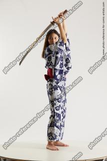 japanese woman in kimono with sword saori 02b
